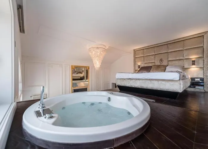 Jacuzzi Loft *