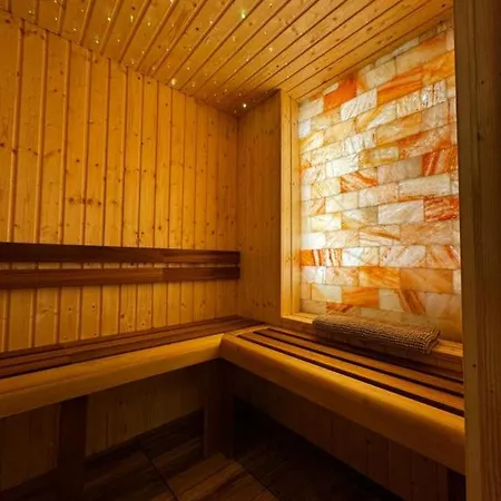 Jacuzzi Loft Apartment *